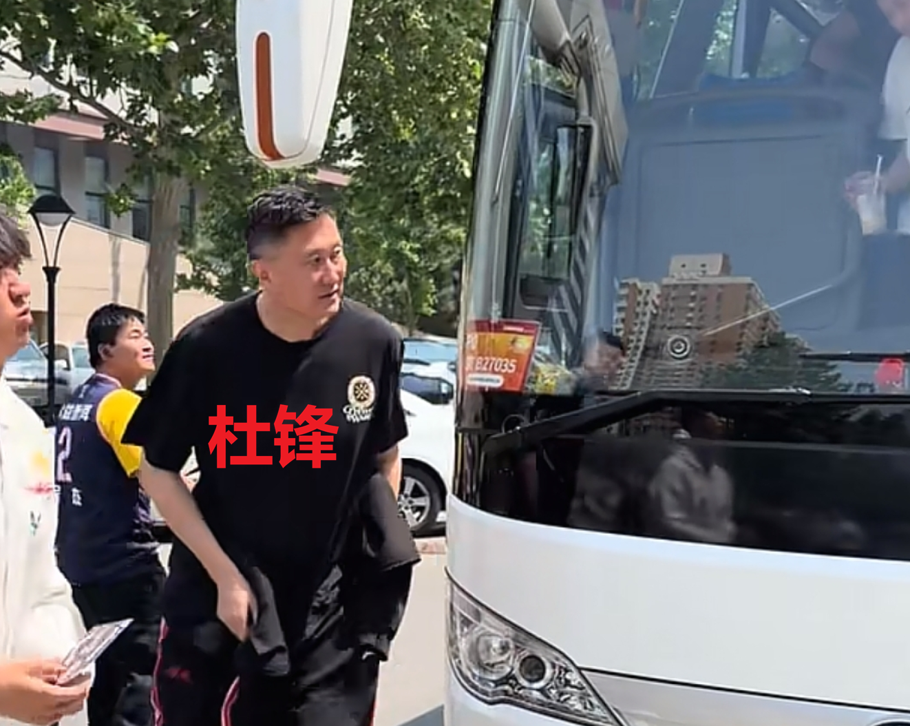 足球比分7m-杜锋纪律十分严明！